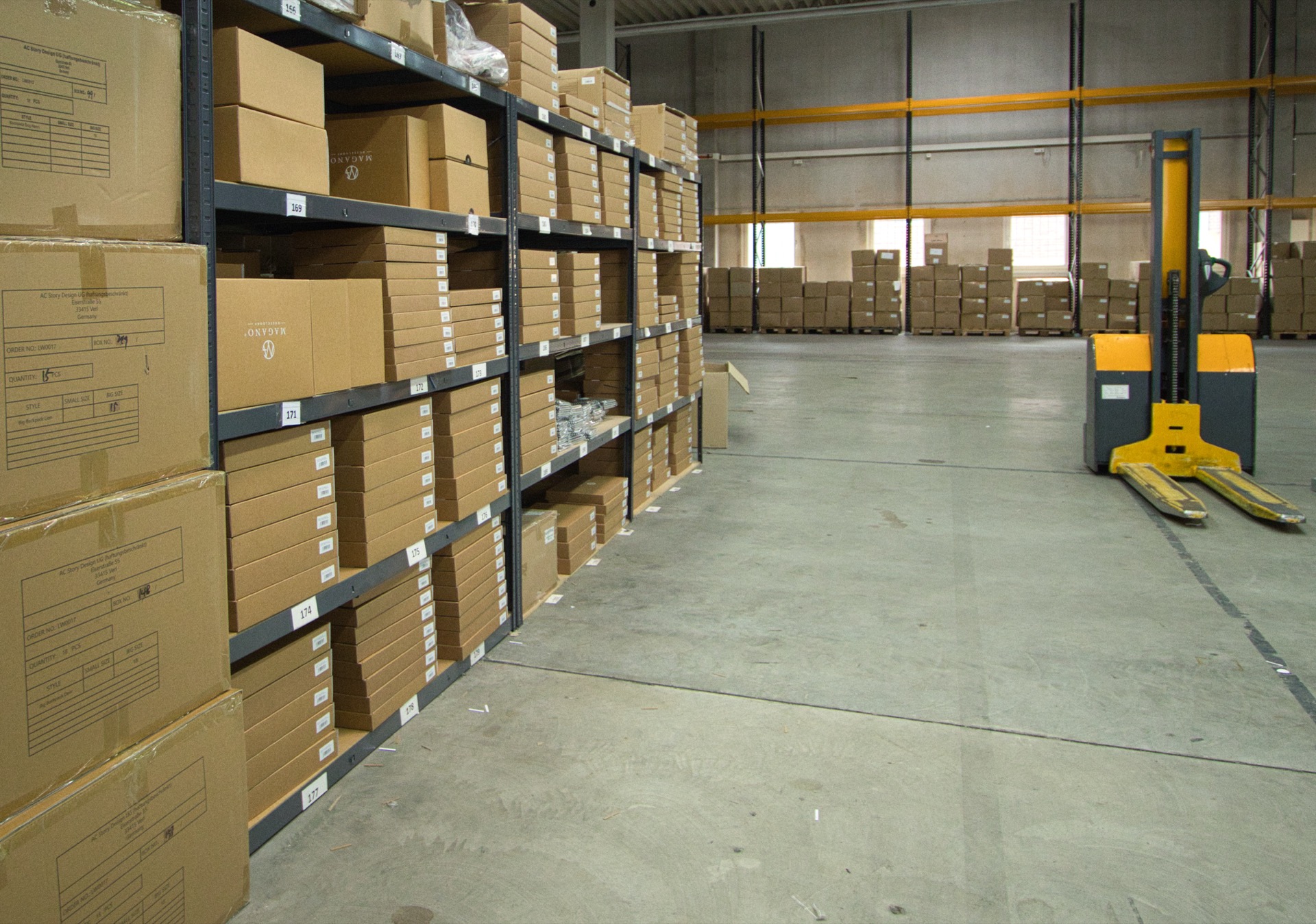 Lager der alpexx solutions GmbH in Düsseldorf
